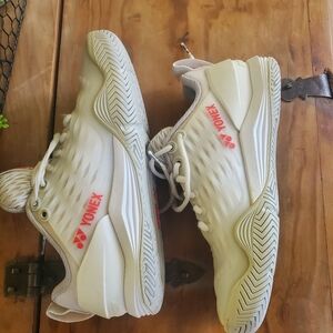Yonex Eclipsion White size 7